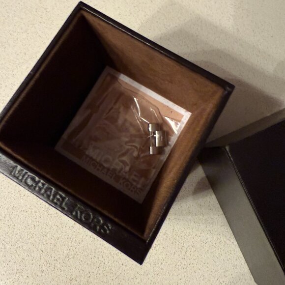 Michael Kors MK-5606 watch - Picture 5 of 5